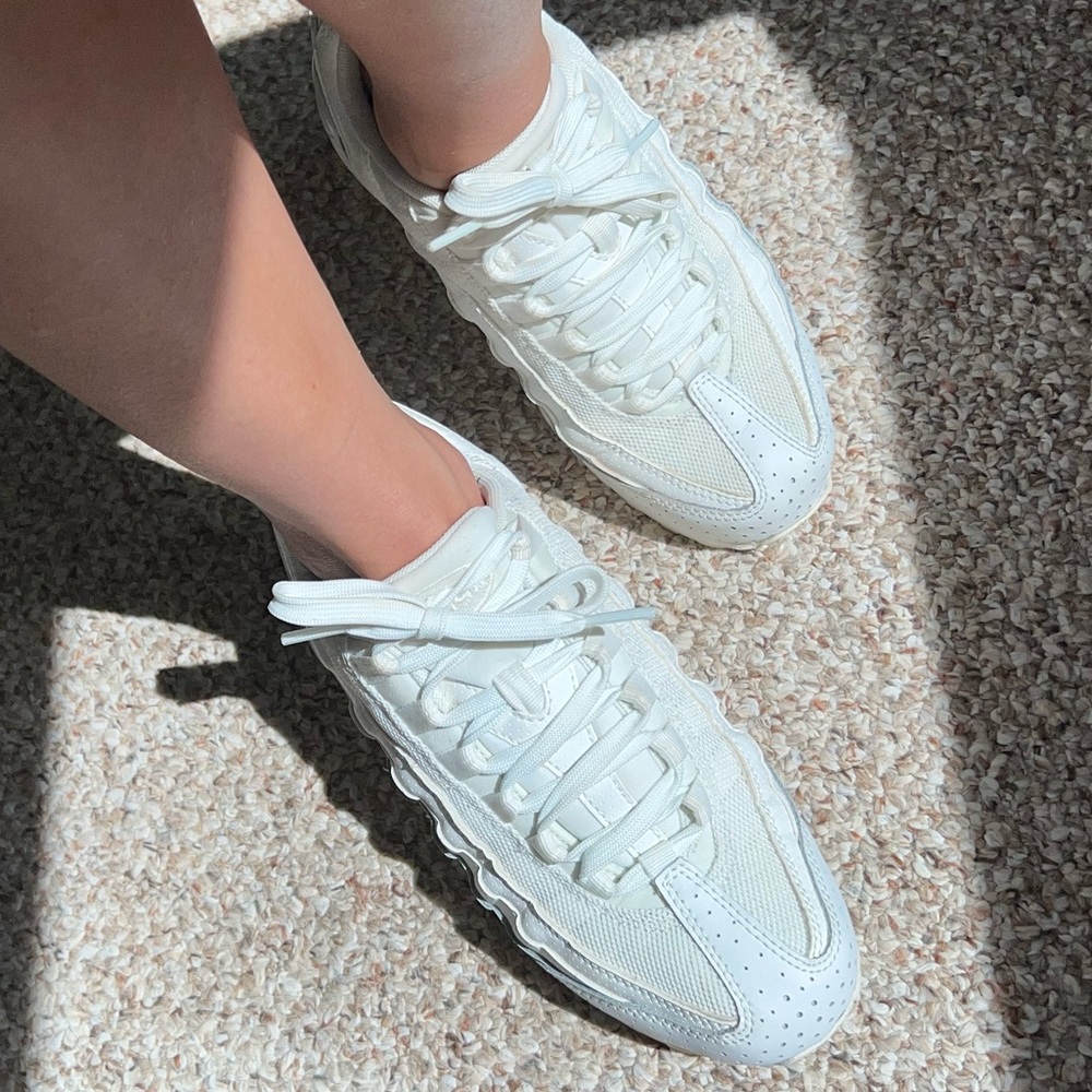 White Nike Airmax 95